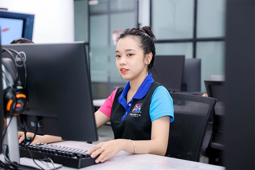 học viên thực hành motion graphics