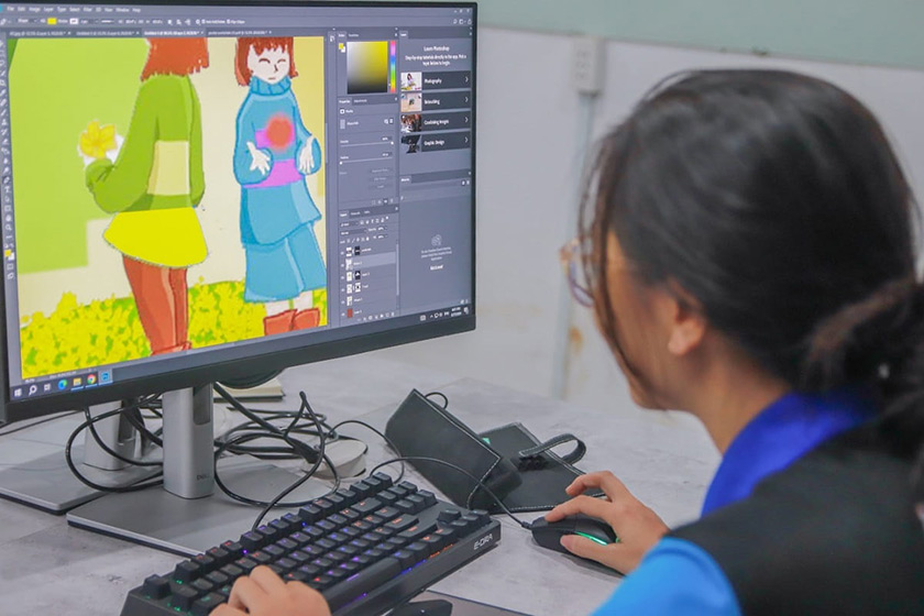 học viên thực hành photoshop