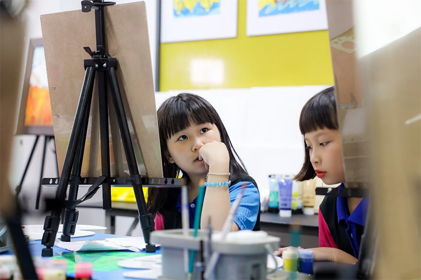 lớp học vẽ cho bé tại á âu